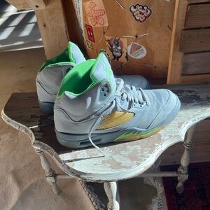 Jordan V “Green Bean” sz 10.5